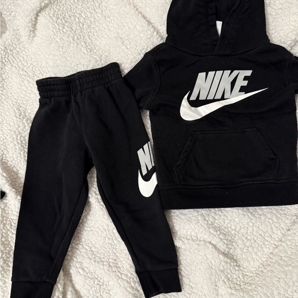 Nike Kids Black Sweatpants & Hoodie Set - Picture 2 of 2